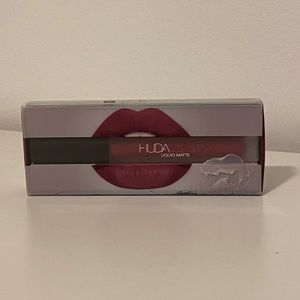 Huda beauty liquid matte lipstick